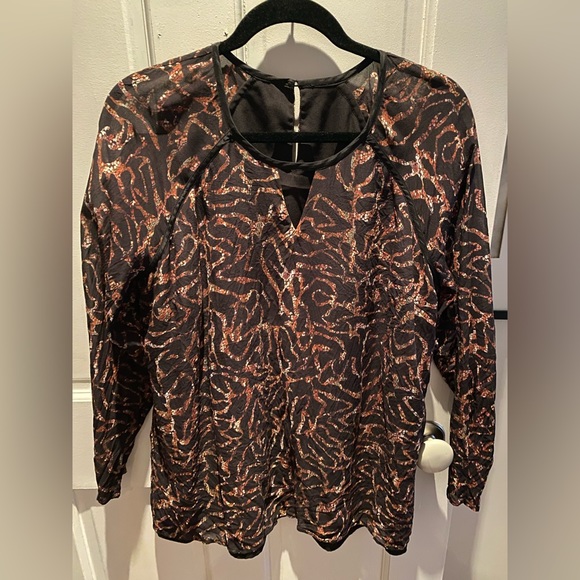 Robert Graham Silk Top - Picture 1 of 8